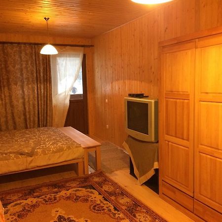Guest House In Carpathians ミホヴォ エクステリア 写真