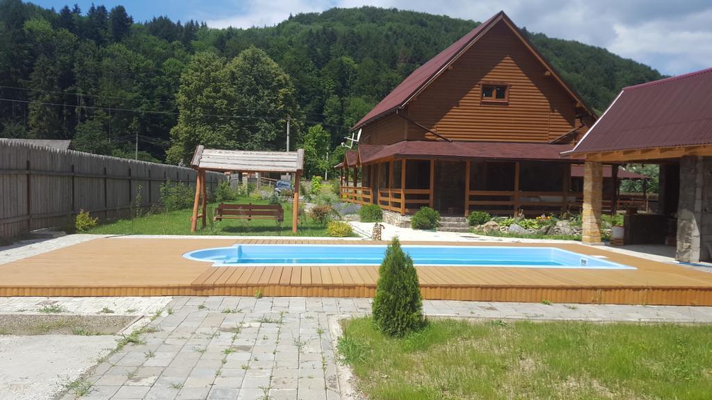 Guest House In Carpathians ミホヴォ エクステリア 写真